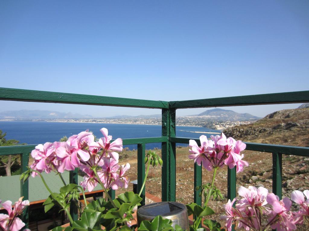 Casa Vacanze La Terrazza Sul Golfo Кастелламмаре-дель-Голфо Экстерьер фото